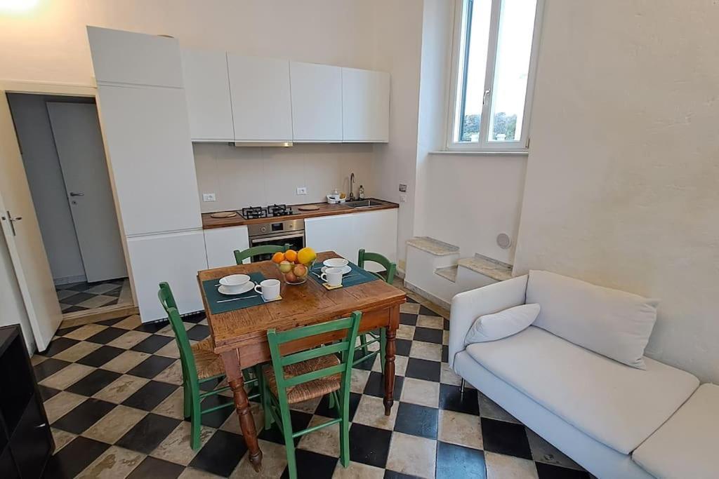 Davantialmare Apartment Livorno Bagian luar foto